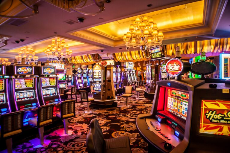 Read more about the article Advantage Gambling: Strategies, Risks, and Opportunities